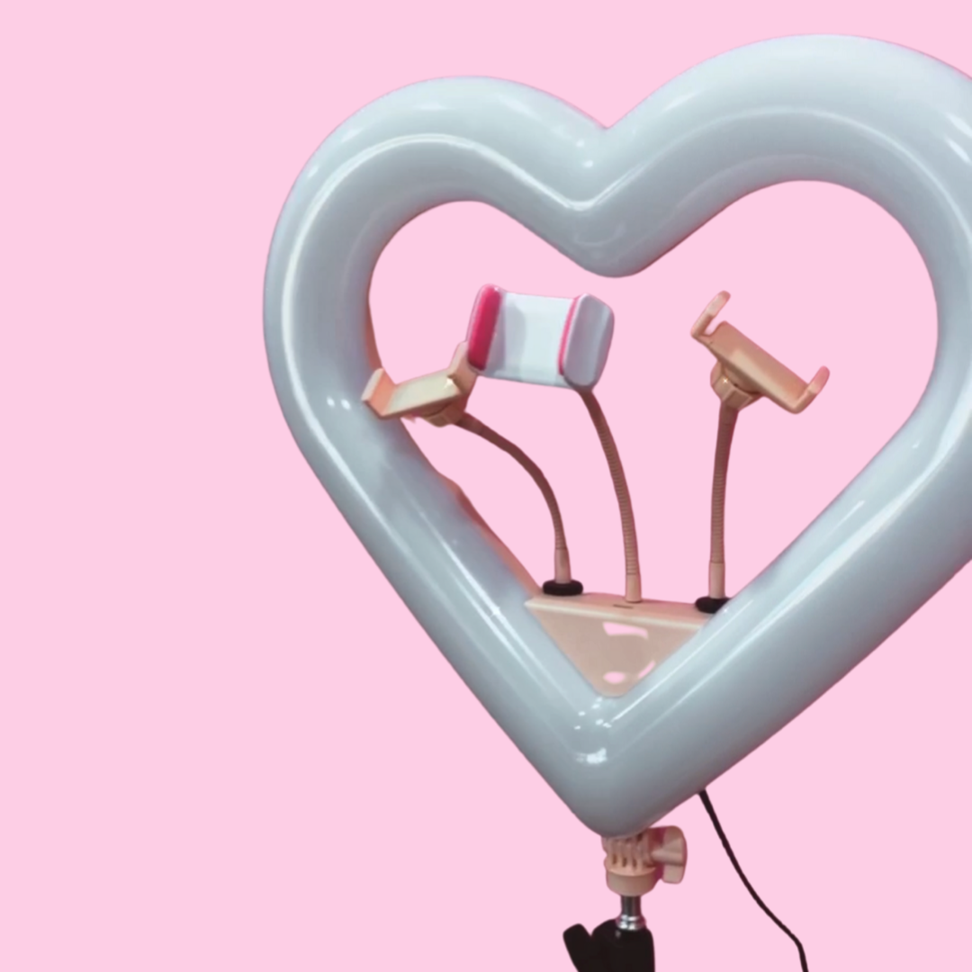 Sugar Bunny Lashes Sweetheart Ring Light